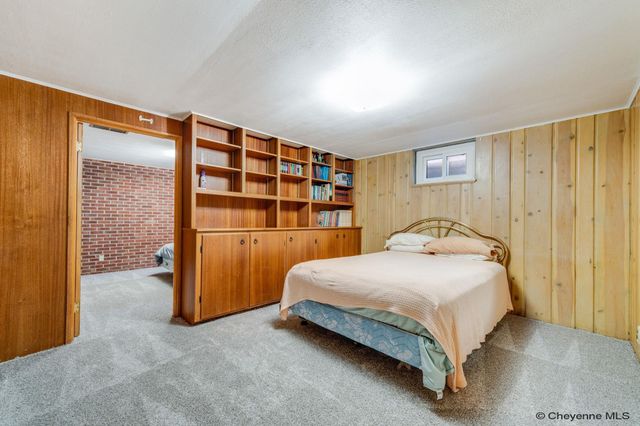 1100 ROSEBUD RD, Cheyenne, WY 82001