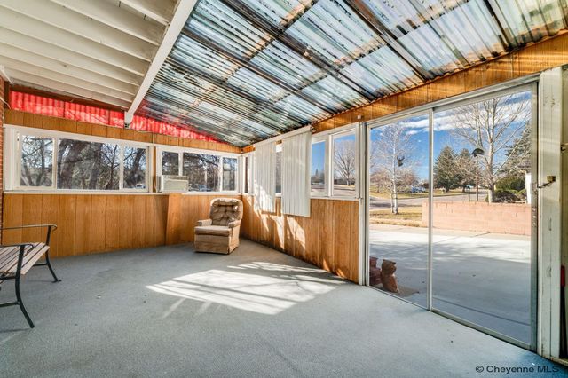 1100 ROSEBUD RD, Cheyenne, WY 82001