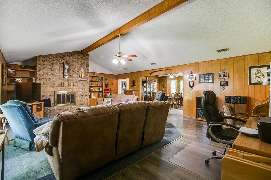 Image 15 of property listing at 5111 Green Valley Trail, San Angelo, TX 76904