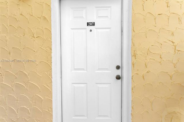 8600 SW 109th Ave 4-207, Miami, FL 33173