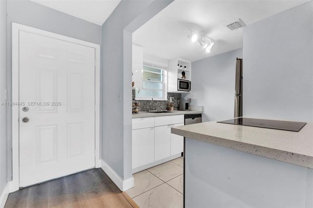 8600 SW 109th Ave 4-207, Miami, FL 33173