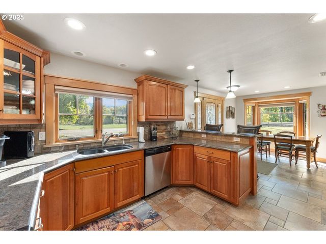 8690 LOOKINGGLASS Rd, Roseburg, OR 97471