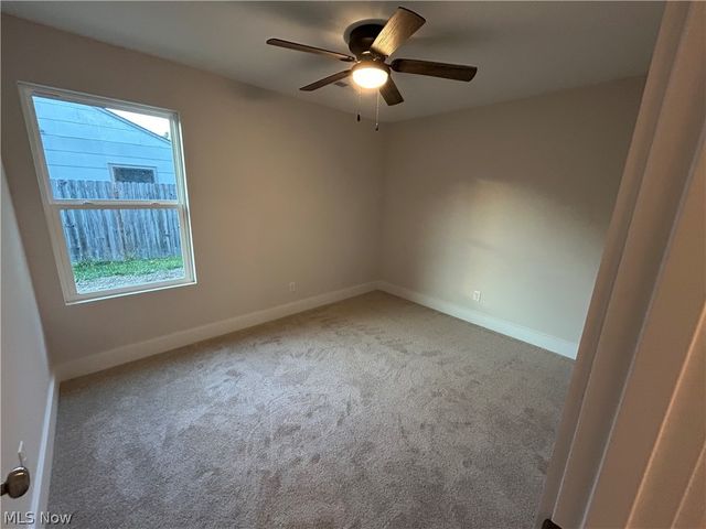 938 East Drive, Sheffield Lake, OH 44054