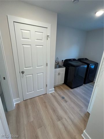 938 East Drive, Sheffield Lake, OH 44054
