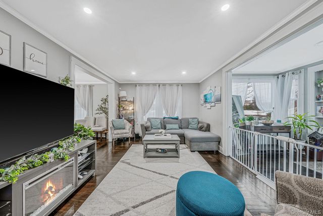 2270 Edna Court, Baldwin, NY 11510