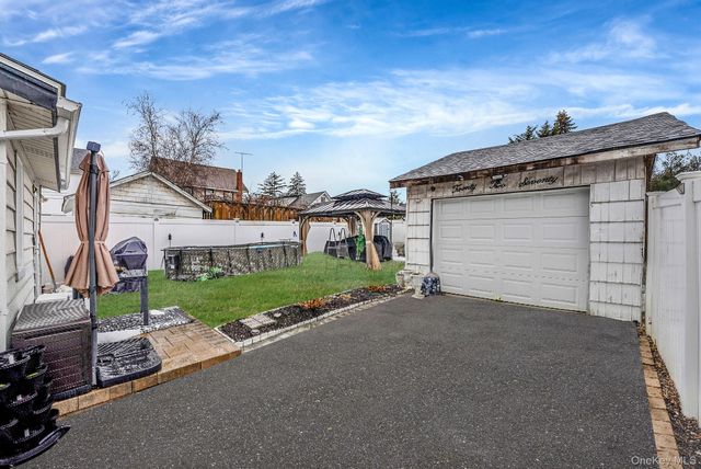 2270 Edna Court, Baldwin, NY 11510