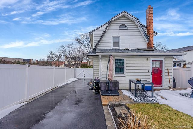 2270 Edna Court, Baldwin, NY 11510