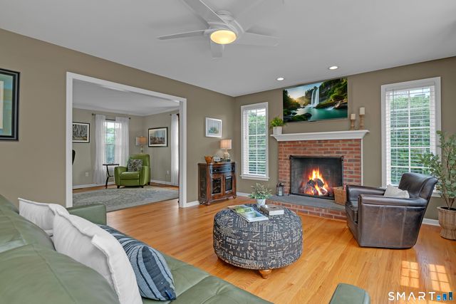 20 Taylor Town Road, Glastonbury, CT 06073