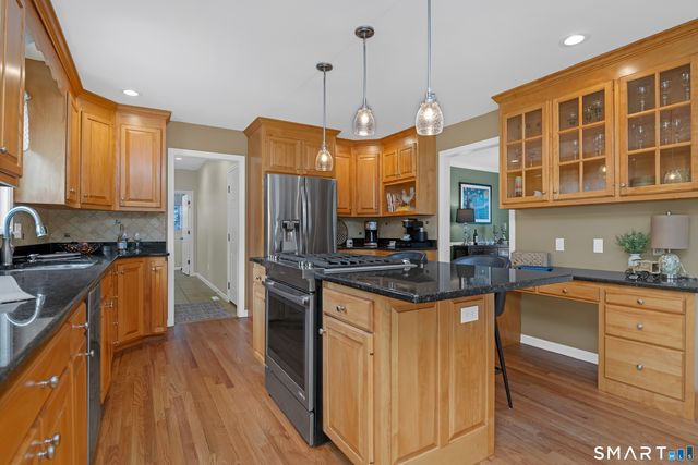 20 Taylor Town Road, Glastonbury, CT 06073