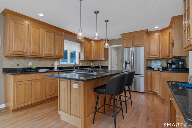 20 Taylor Town Road, Glastonbury, CT 06073