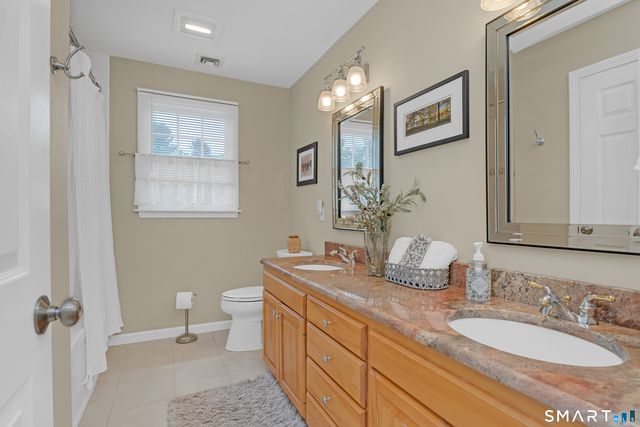 20 Taylor Town Road, Glastonbury, CT 06073