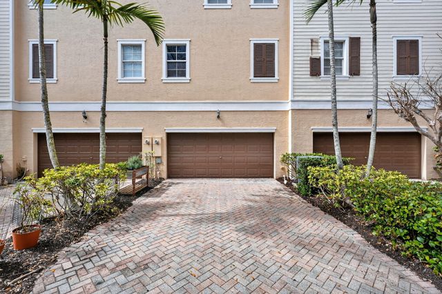 273 E Bay Cedar Circle, Jupiter, FL 33458