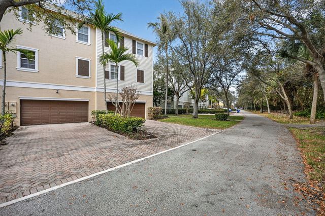273 E Bay Cedar Circle, Jupiter, FL 33458