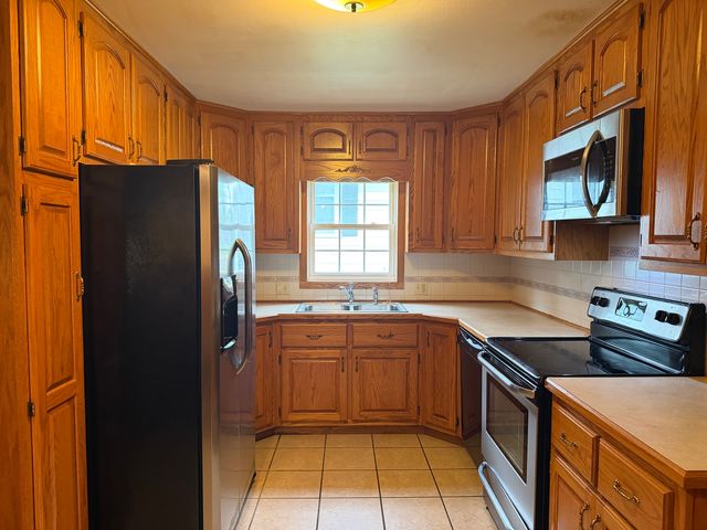 916 Illinois Avenue, Murphysboro, IL 62966