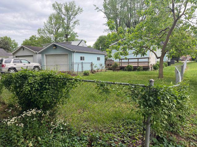 916 Illinois Avenue, Murphysboro, IL 62966