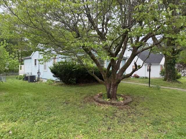 916 Illinois Avenue, Murphysboro, IL 62966