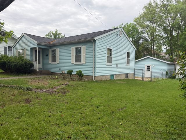916 Illinois Avenue, Murphysboro, IL 62966