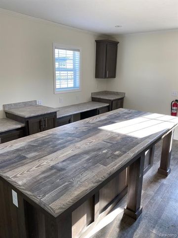 9922 Macbeth Street, Fenton, MI 48430