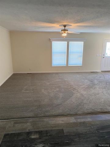 9922 Macbeth Street, Fenton, MI 48430