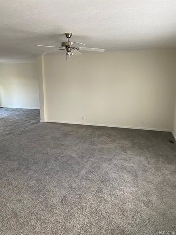9922 Macbeth Street, Fenton, MI 48430