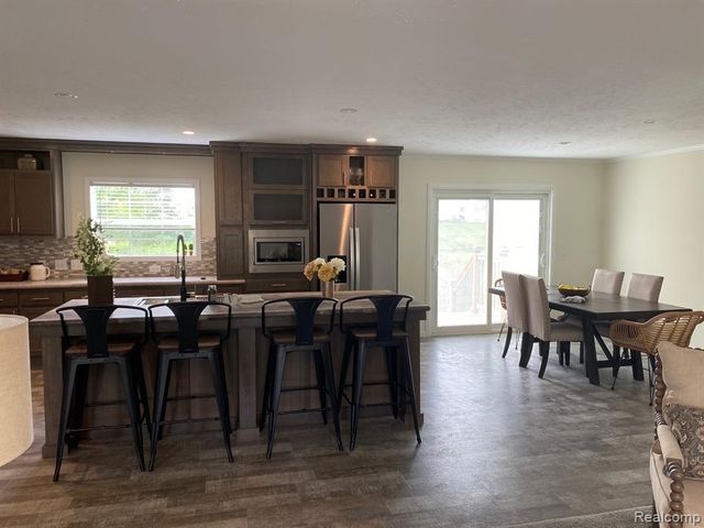 9922 Macbeth Street, Fenton, MI 48430