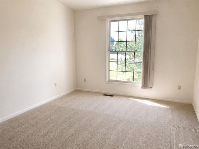 48781 Mill Bank Court, Shelby Twp, MI 48315