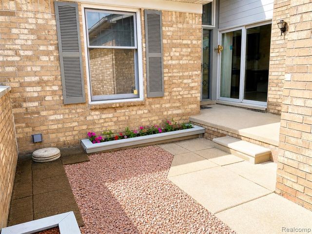 48781 Mill Bank Court, Shelby Twp, MI 48315