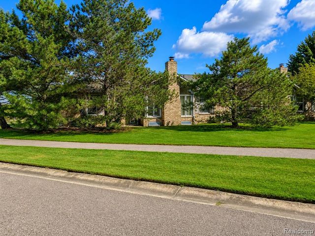48781 Mill Bank Court, Shelby Twp, MI 48315