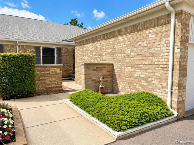48781 Mill Bank Court, Shelby Twp, MI 48315