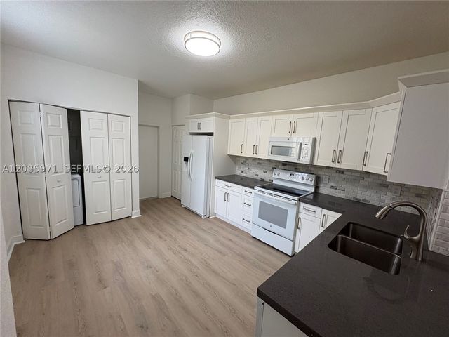 2208 Ensenada Ter 2208, Weston, FL 33327