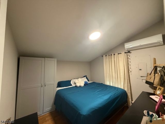 105 Lakeside Dr, Vernon Twp., NJ 07461