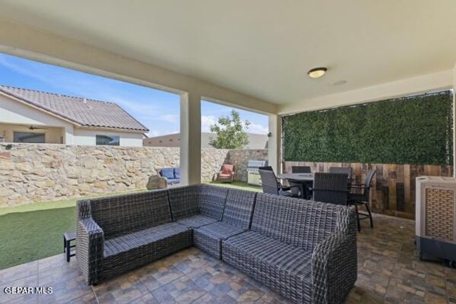 12244 BIDDLESTON Drive, El Paso, TX 79928
