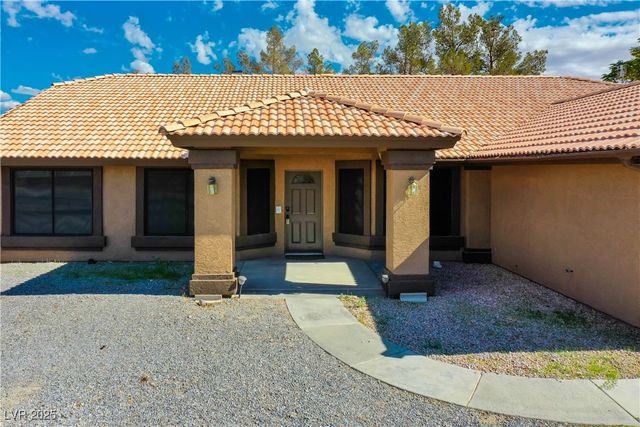 3051 South Rainbow Avenue, Pahrump, NV 89048