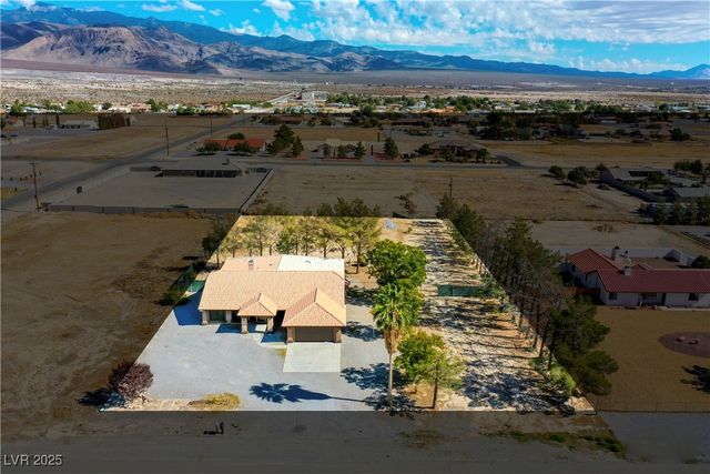 3051 South Rainbow Avenue, Pahrump, NV 89048