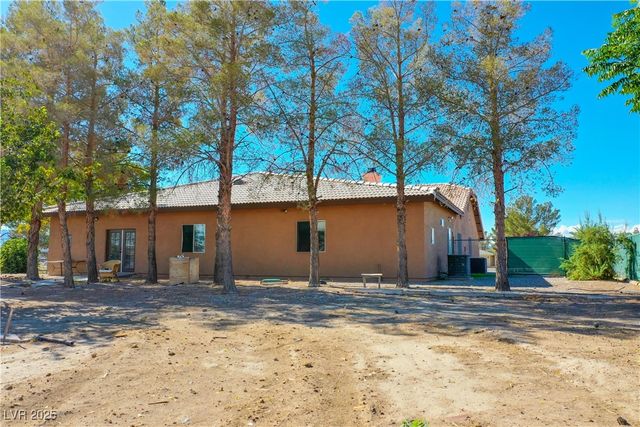 3051 South Rainbow Avenue, Pahrump, NV 89048