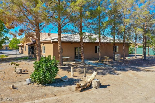 3051 South Rainbow Avenue, Pahrump, NV 89048