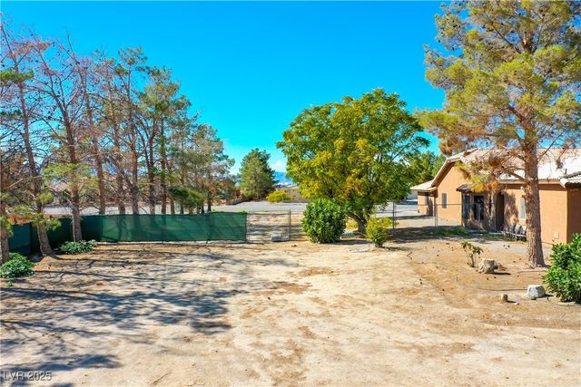 3051 South Rainbow Avenue, Pahrump, NV 89048