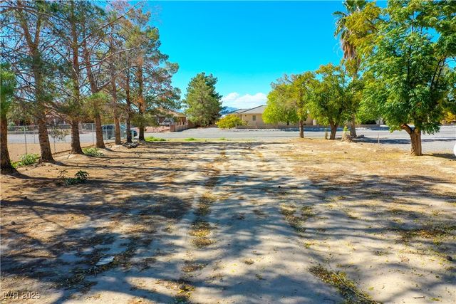 3051 South Rainbow Avenue, Pahrump, NV 89048