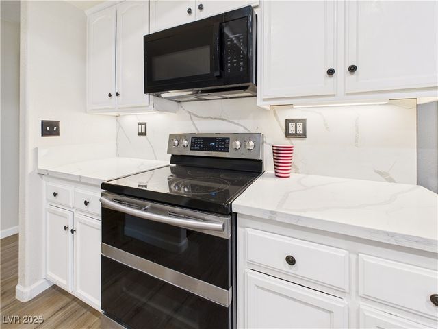 3051 South Rainbow Avenue, Pahrump, NV 89048