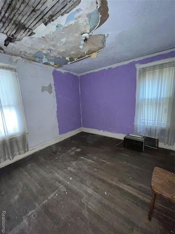 2533 Seyburn Street, Detroit, MI 48214