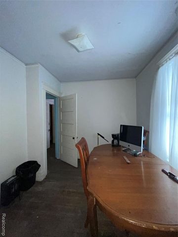 2533 Seyburn Street, Detroit, MI 48214