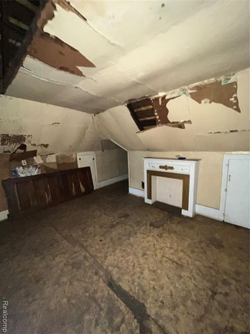 2533 Seyburn Street, Detroit, MI 48214