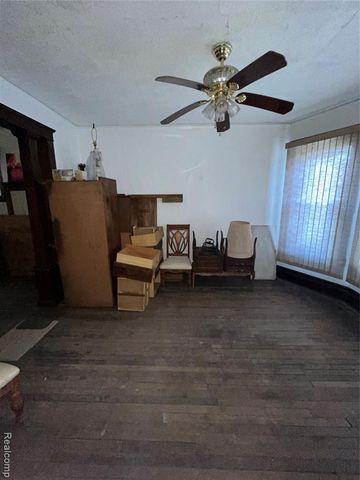 2533 Seyburn Street, Detroit, MI 48214