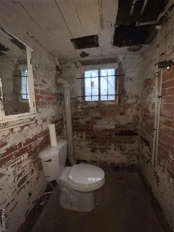 2533 Seyburn Street, Detroit, MI 48214