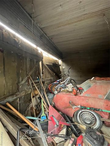 2533 Seyburn Street, Detroit, MI 48214