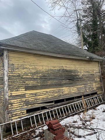 2533 Seyburn Street, Detroit, MI 48214