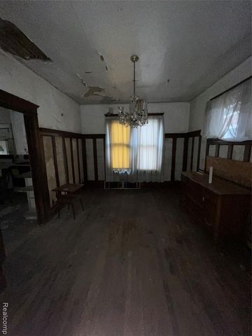 2533 Seyburn Street, Detroit, MI 48214