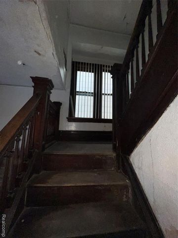 2533 Seyburn Street, Detroit, MI 48214