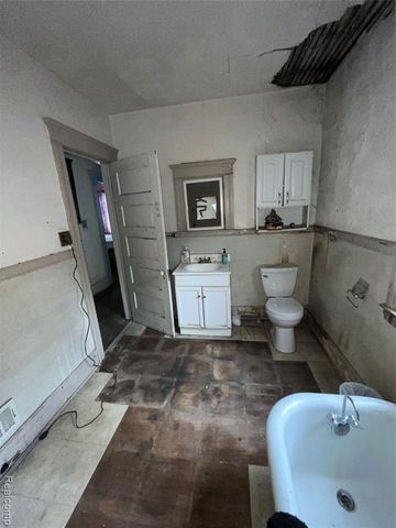 2533 Seyburn Street, Detroit, MI 48214