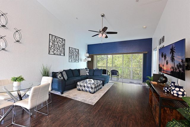 6589 FAIRWAY GARDENS DRIVE 202, Bradenton, FL 34203